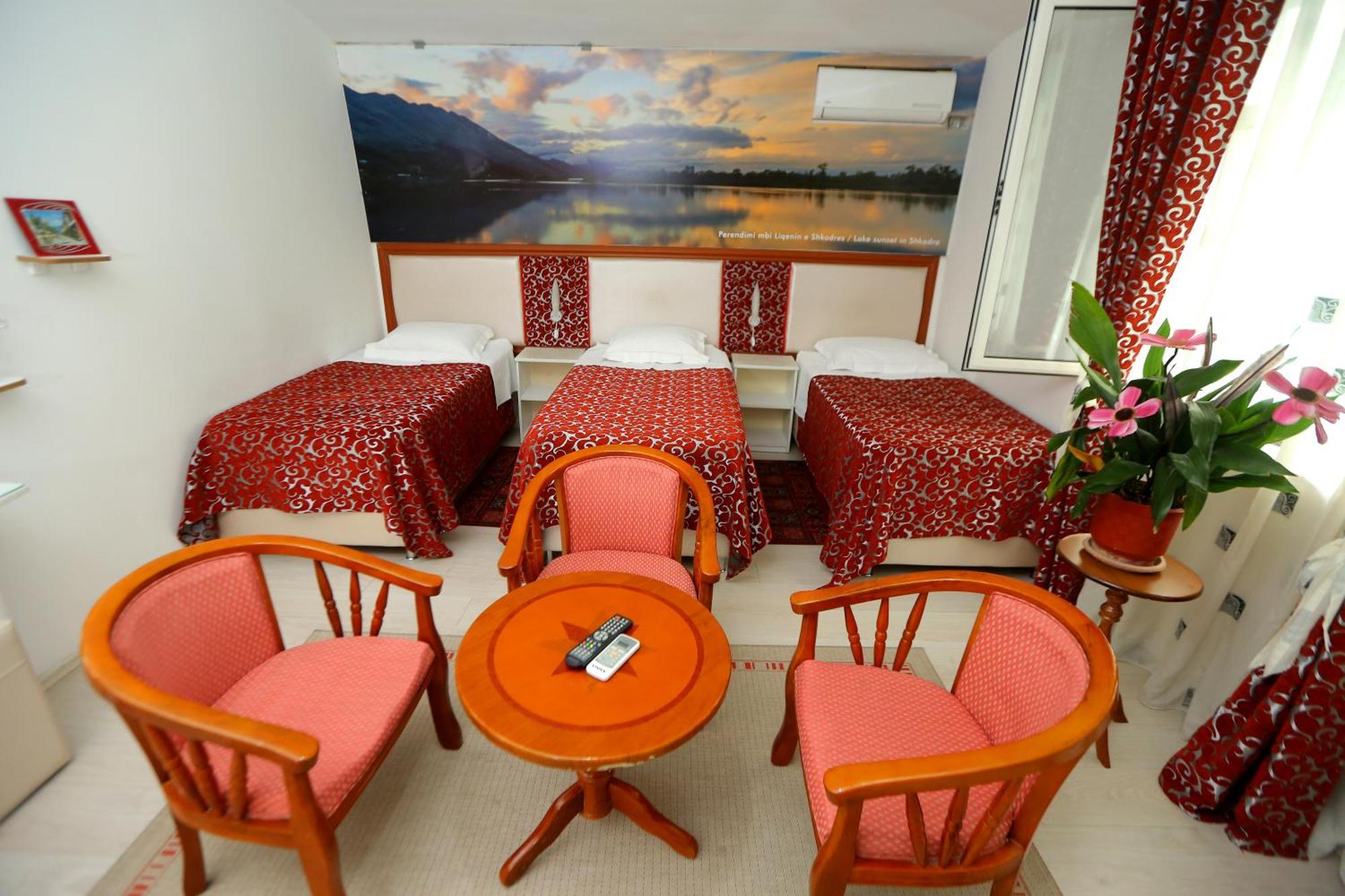 Hotel Kaduku Шкодер Номер фото