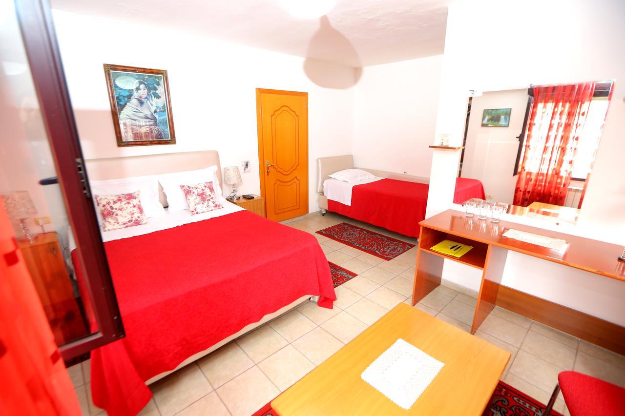 Hotel Kaduku Шкодер Экстерьер фото