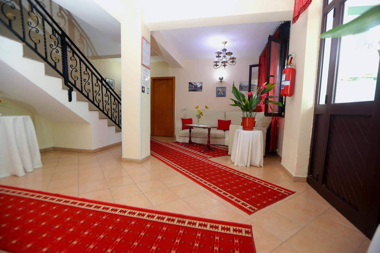 Hotel Kaduku Шкодер Экстерьер фото